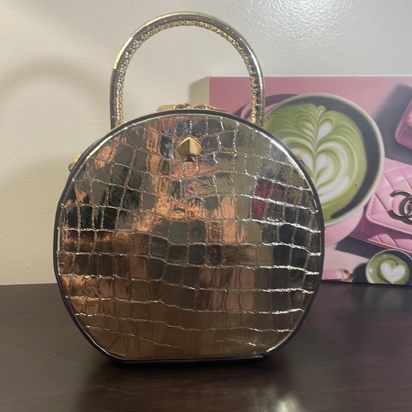 Kate Spade Andi Metallic Canteen Bag - Picture 11 of 11